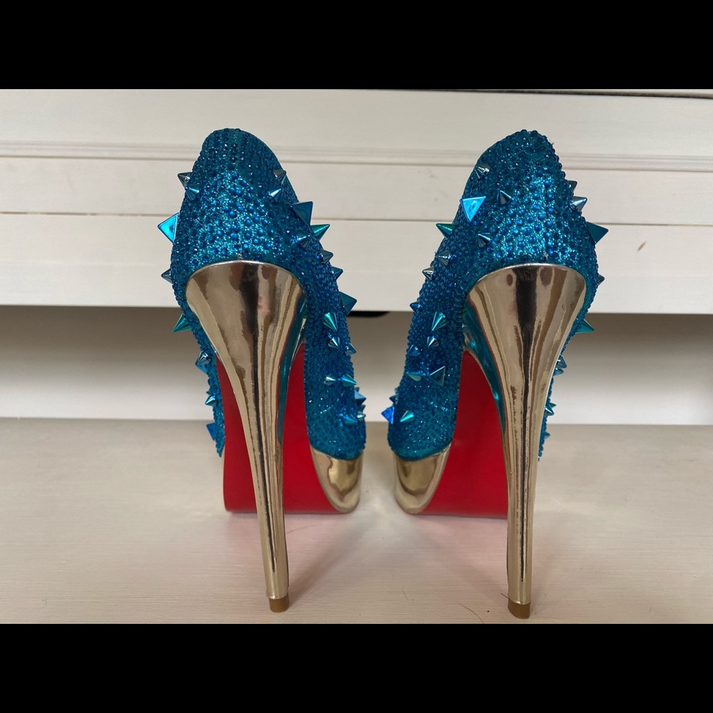 louboutin heels pumps